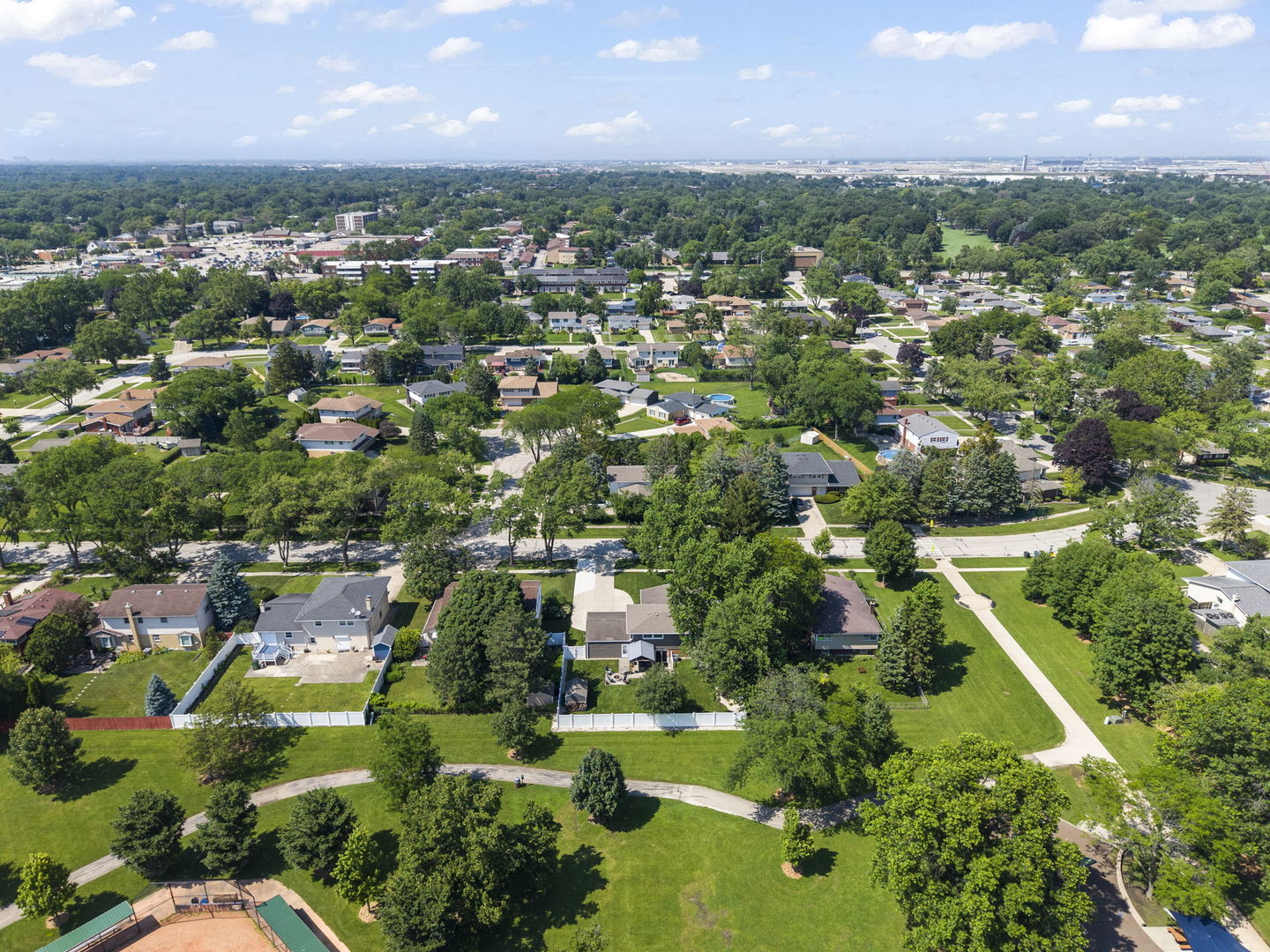 15w621 Diversey Avenue Property Photo 32