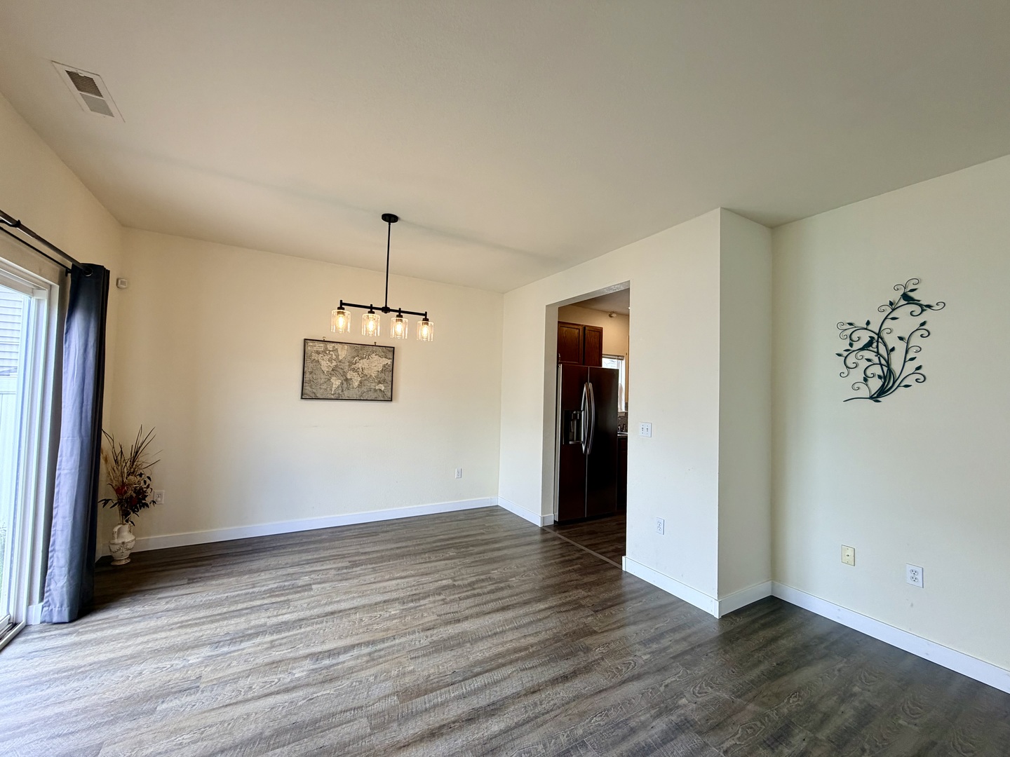 609 Lauterbur Lane Property Photo 3