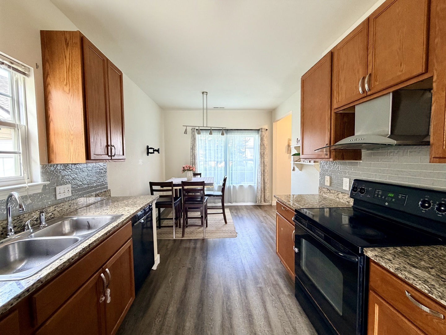 609 Lauterbur Lane Property Photo 6