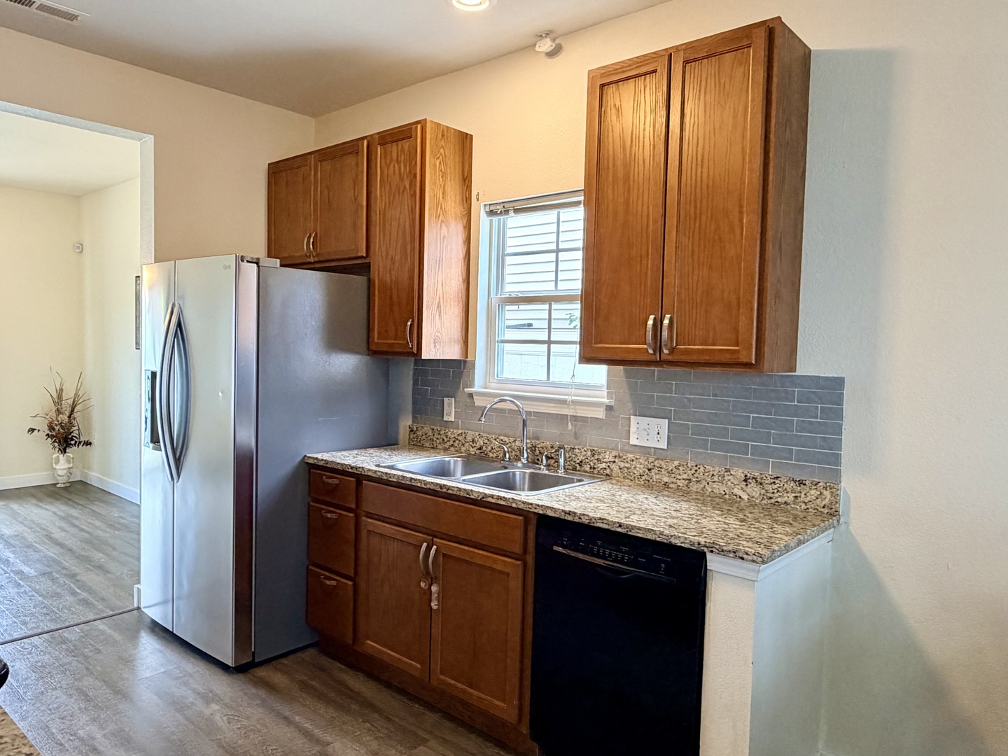 609 Lauterbur Lane Property Photo 8