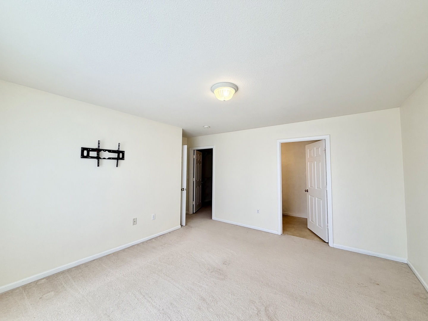 609 Lauterbur Lane Property Photo 17