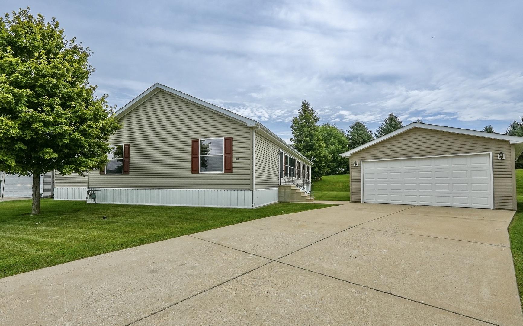 1078 Aspen Drive Property Photo 1