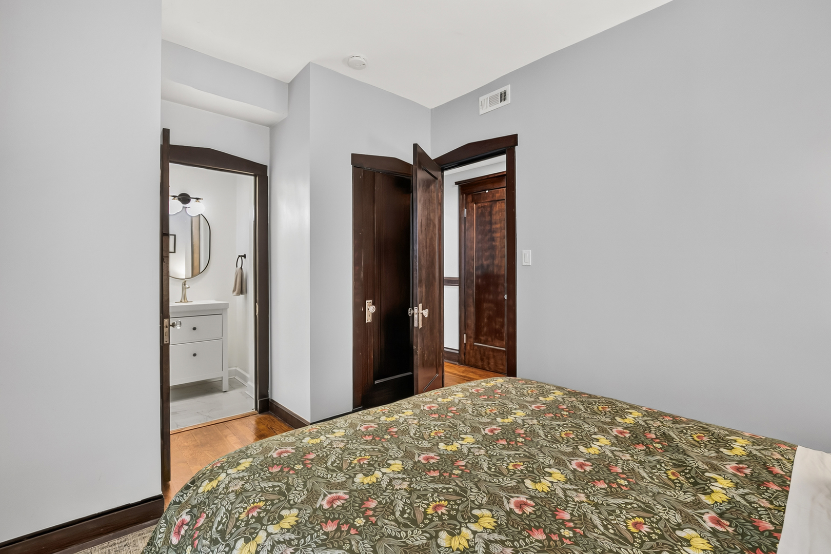 660 E 51st Street 2w Property Photo 17