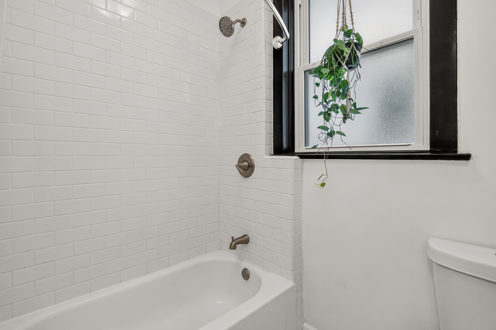 660 E 51st Street 2w Property Photo 19