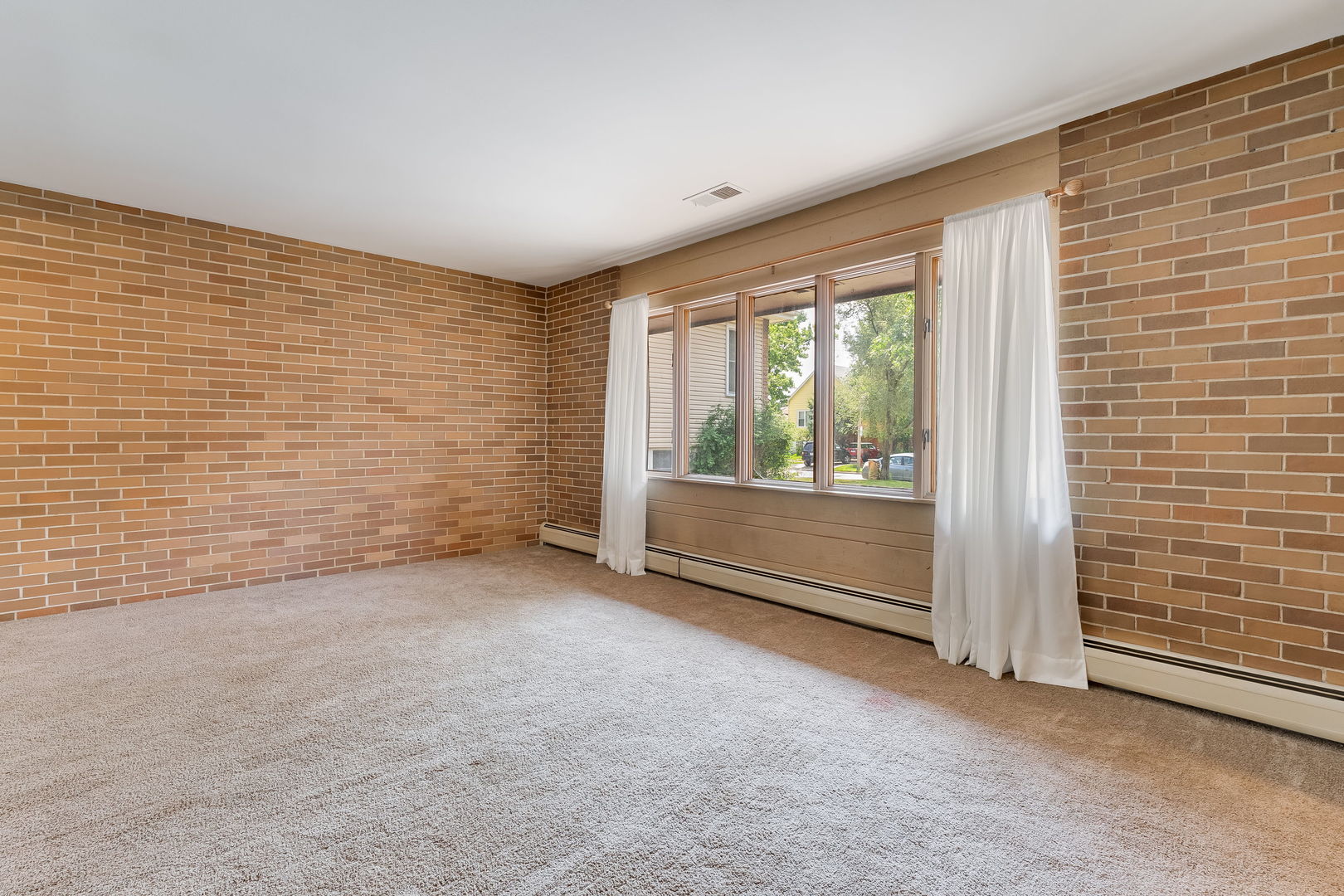 7856 45th Place Property Photo 3