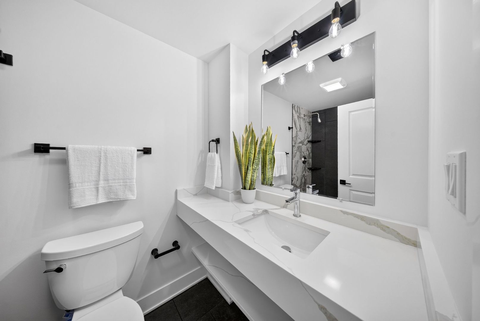 2121 Westover Road Property Photo 45