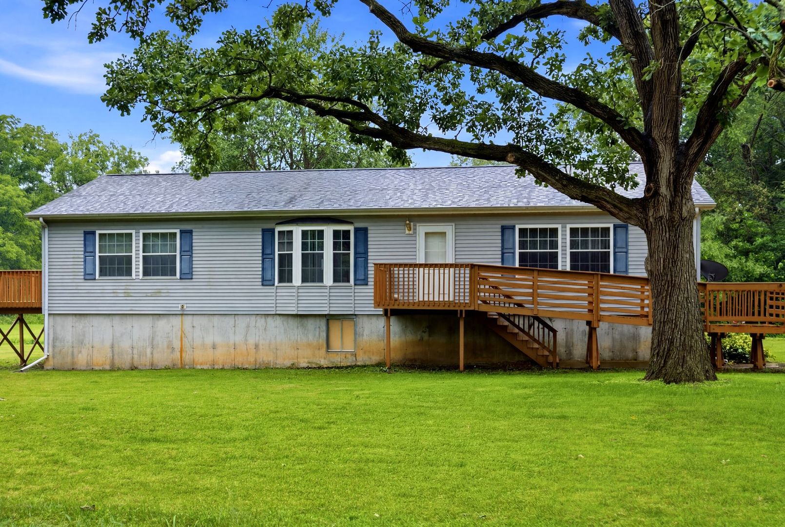 211 Bridge Street Property Photo 1