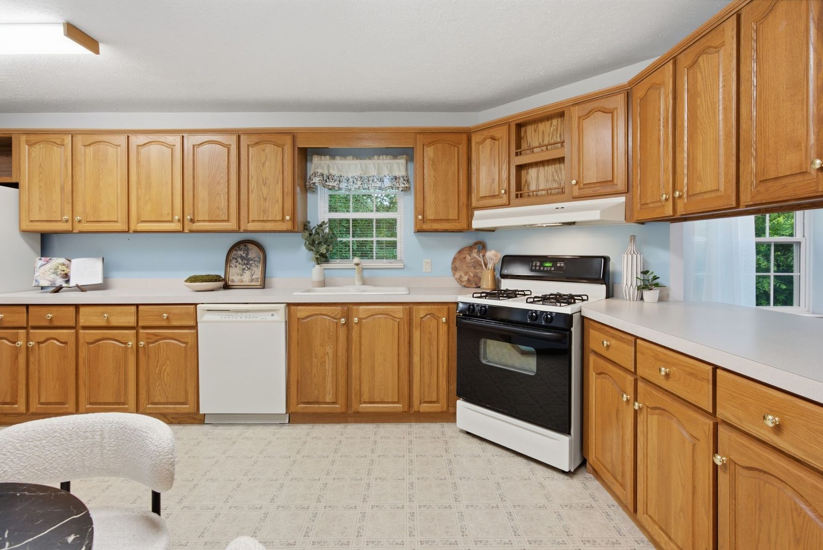 211 Bridge Street Property Photo 7