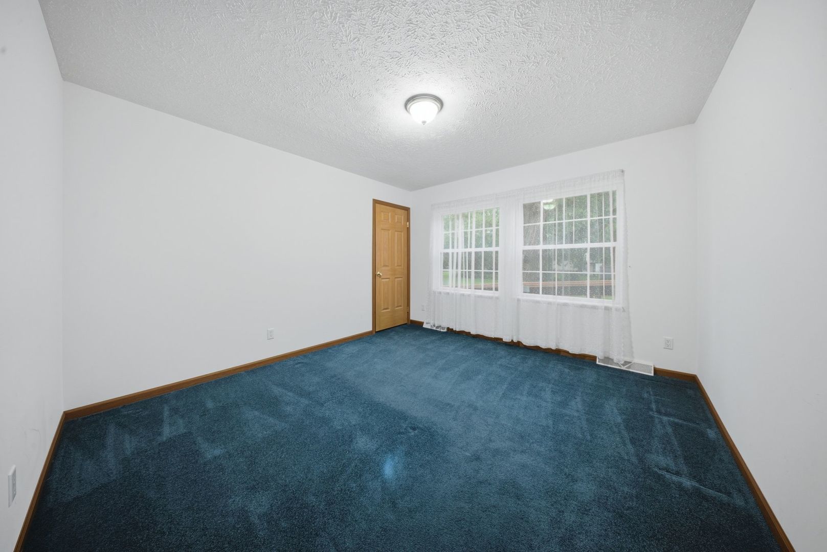 211 Bridge Street Property Photo 15