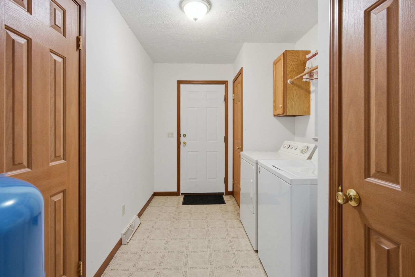 211 Bridge Street Property Photo 18