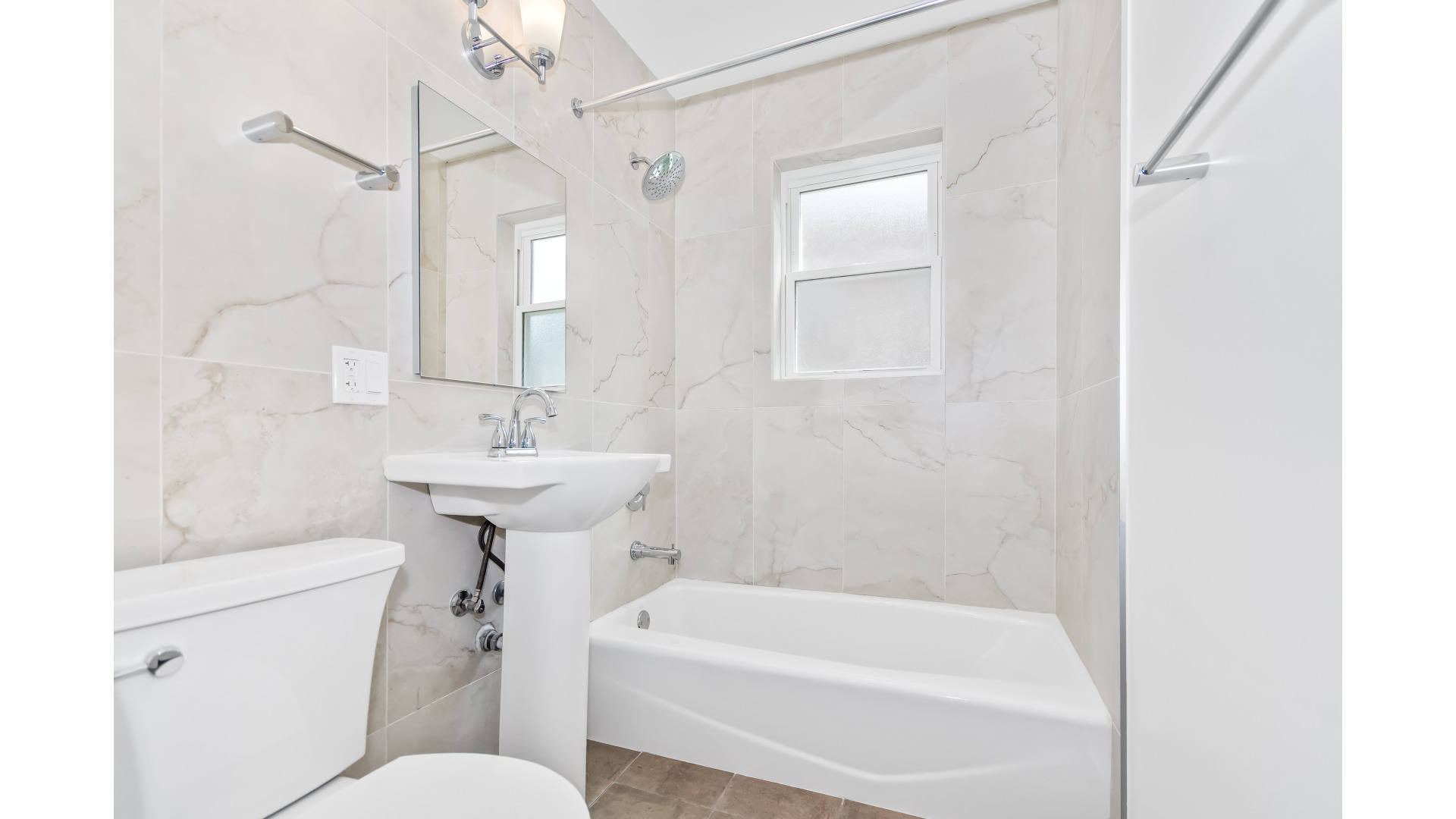 8914 Lamon Avenue 1n Property Photo 4