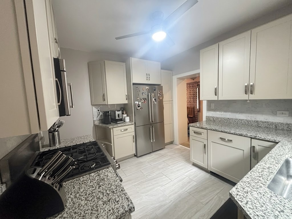 6950 30th Place Property Photo 4