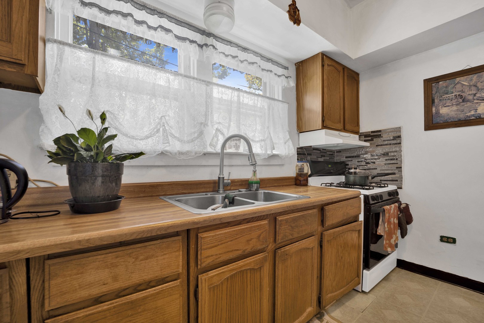 2945 N California Avenue Property Photo 16