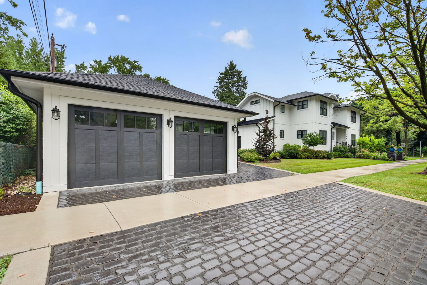 240 S Brainard Avenue 2 Property Photo 4