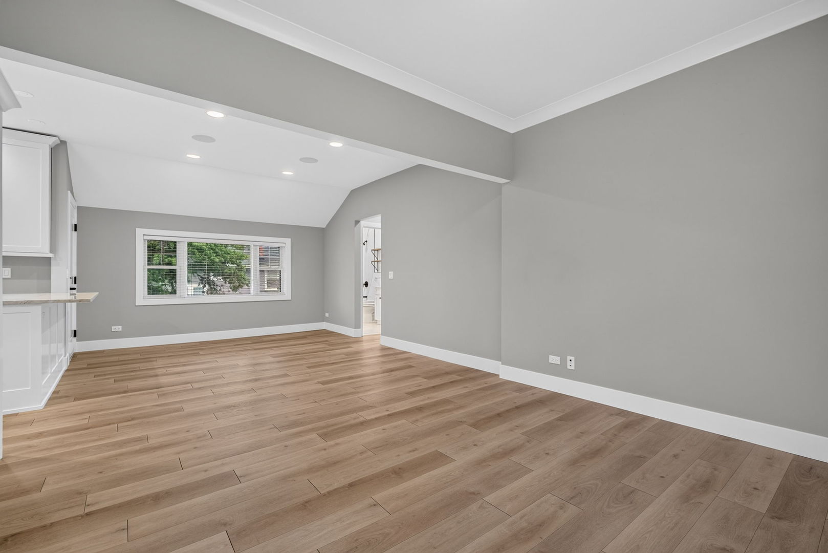 240 S Brainard Avenue 2 Property Photo 12