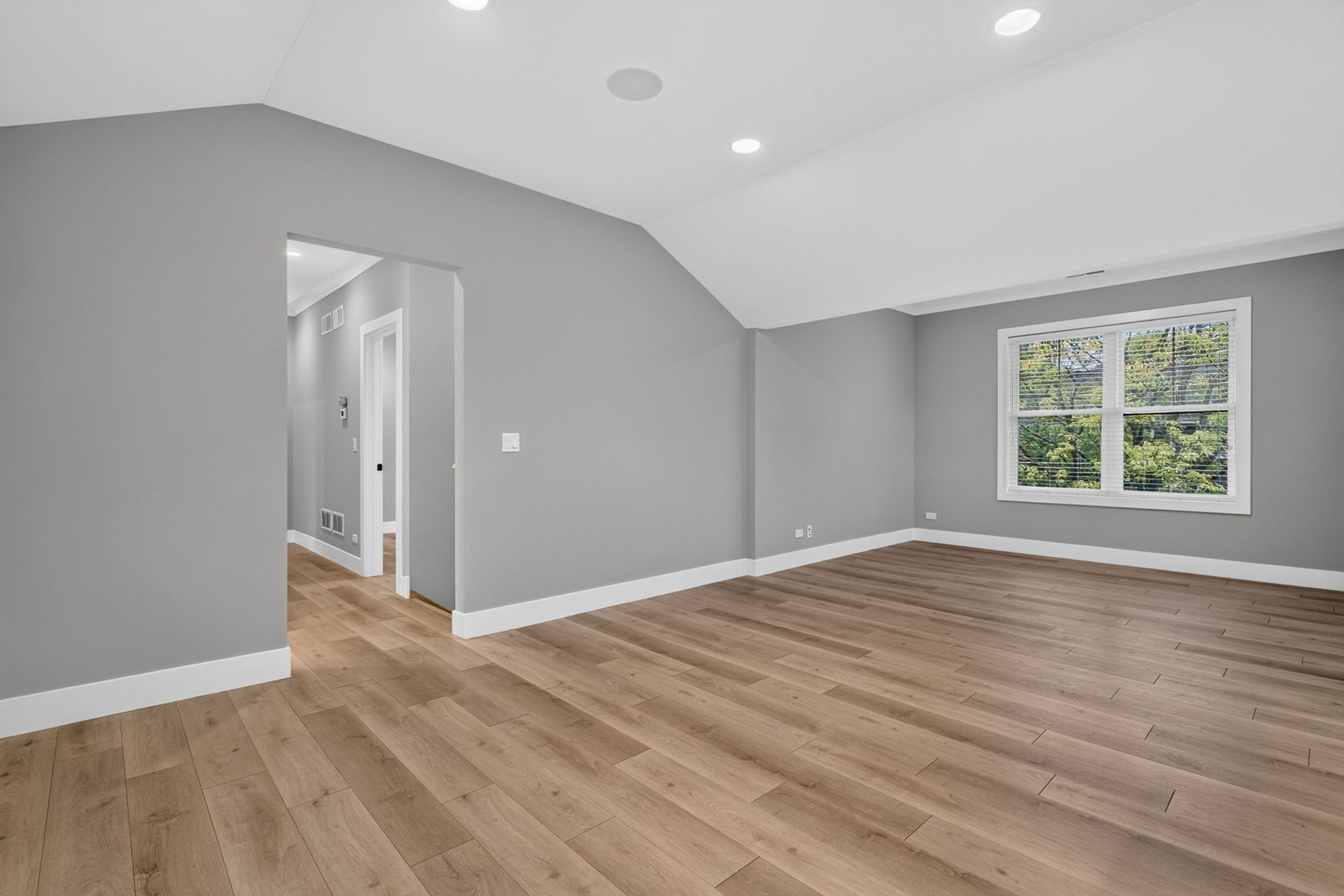240 S Brainard Avenue 2 Property Photo 14