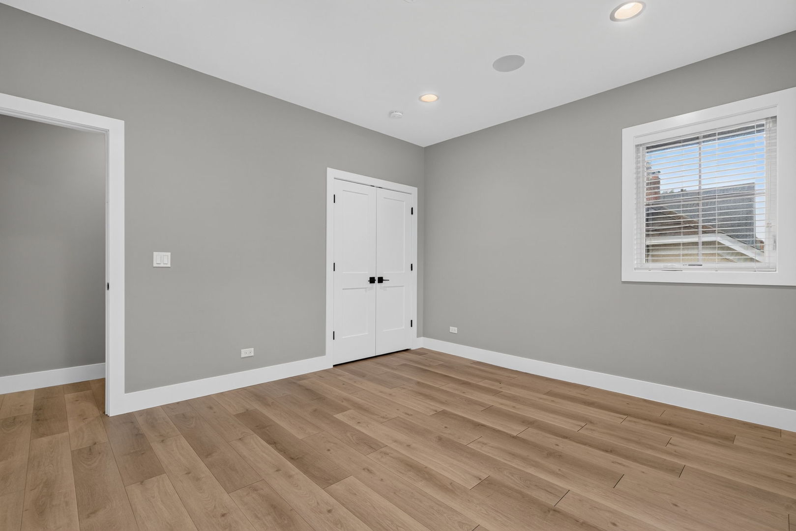 240 S Brainard Avenue 2 Property Photo 19