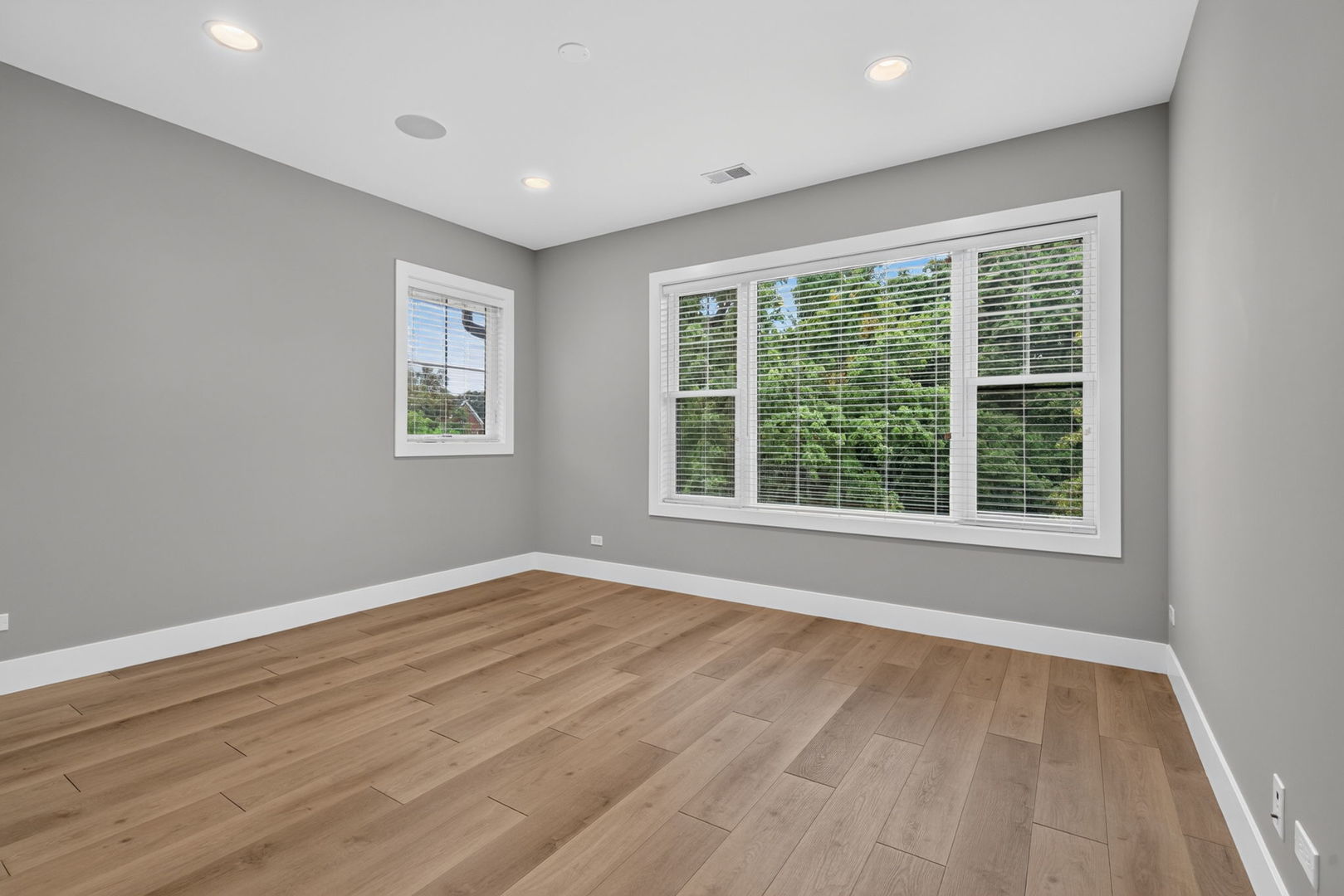 240 S Brainard Avenue 2 Property Photo 20