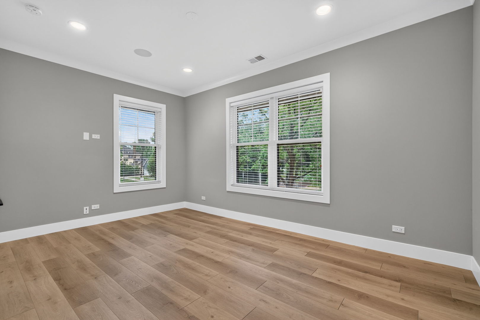 240 S Brainard Avenue 2 Property Photo 22