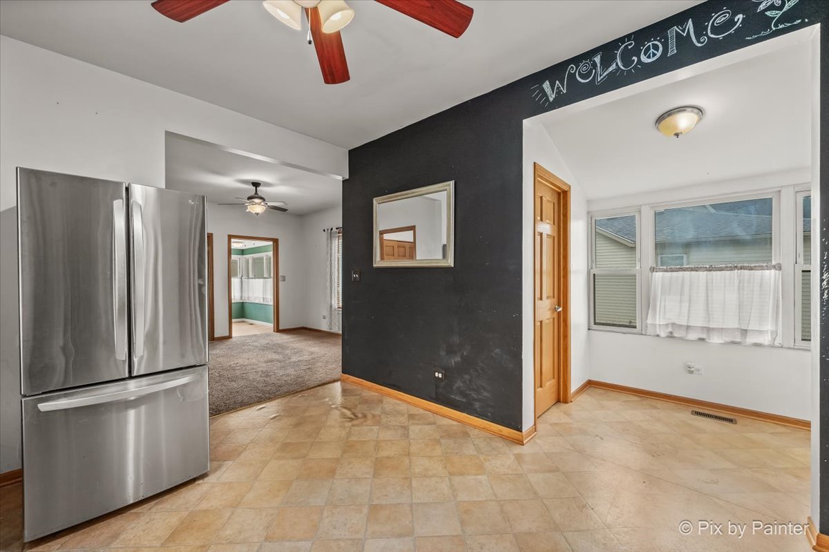278 S Melrose Avenue Property Photo 3