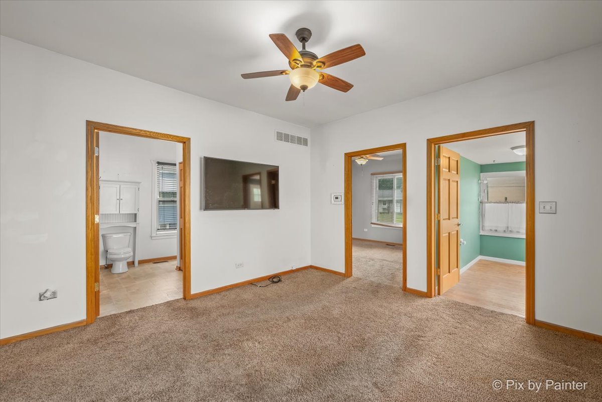 278 S Melrose Avenue Property Photo 8