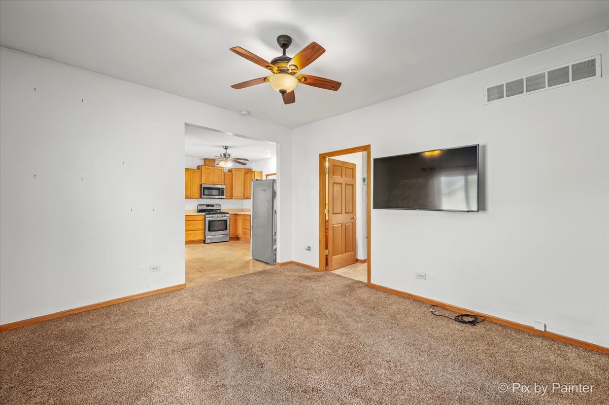 278 S Melrose Avenue Property Photo 9