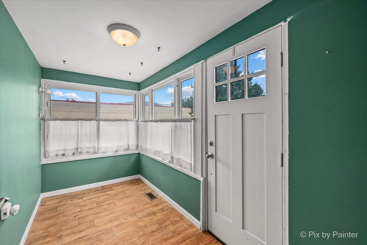 278 S Melrose Avenue Property Photo 10