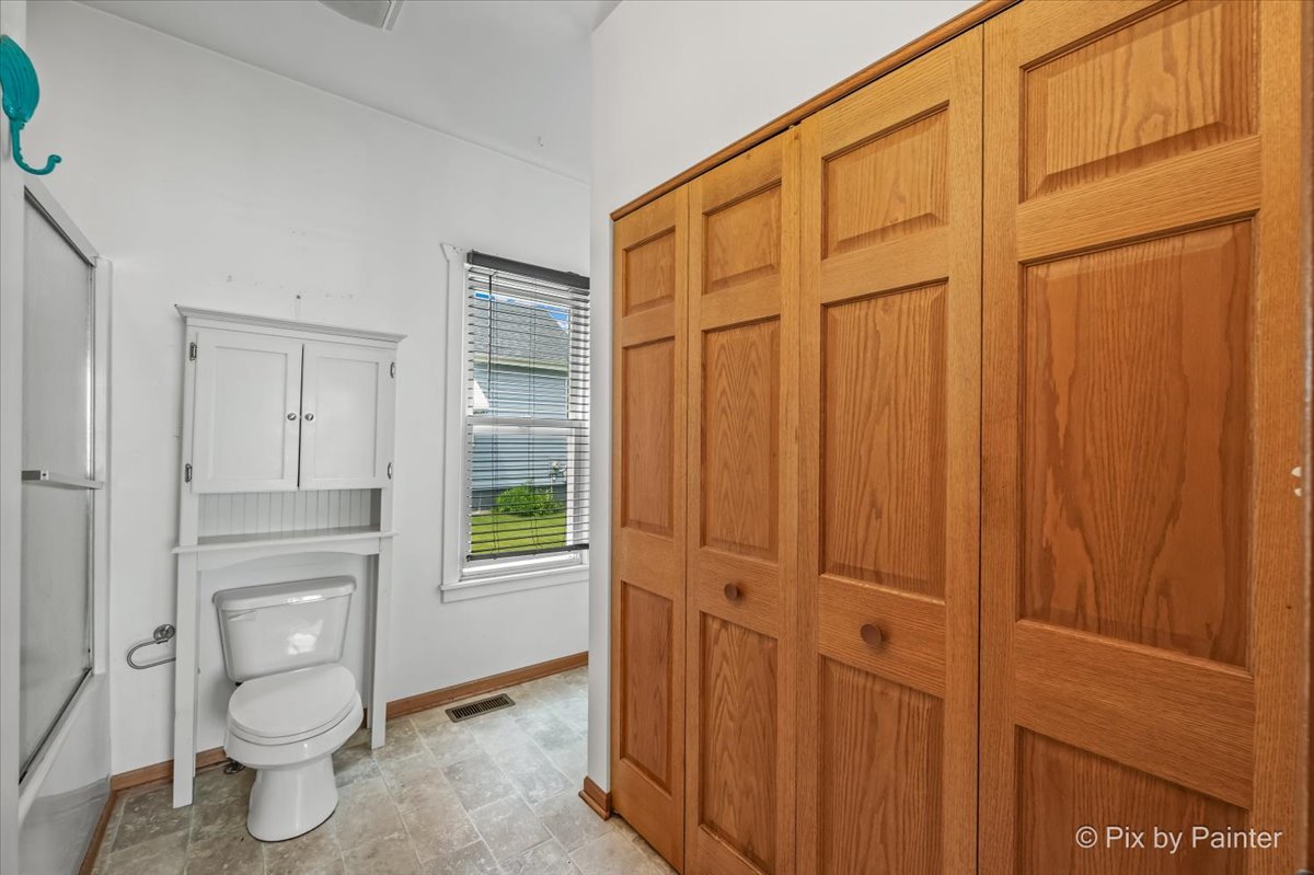 278 S Melrose Avenue Property Photo 15