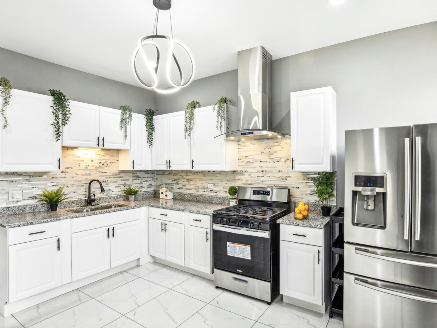 1806 S Trumbull Avenue 3 Property Photo 2