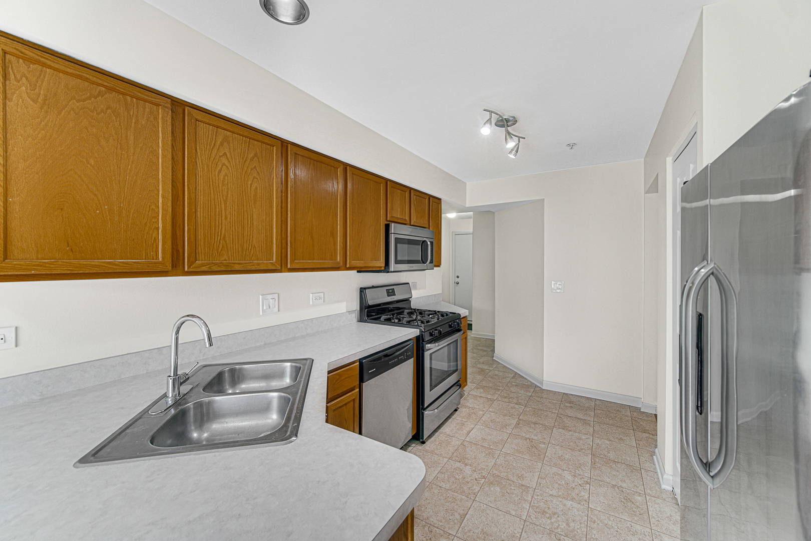 12720518 Property Photo 7