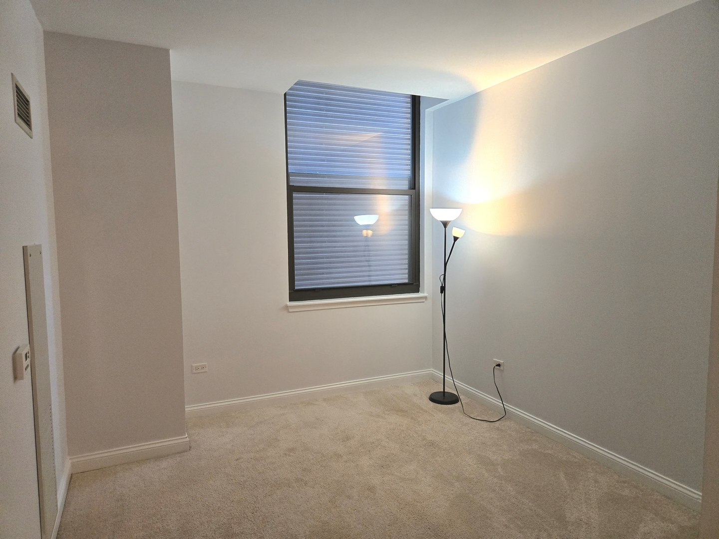 8 W Monroe Street 1800 Property Photo 8