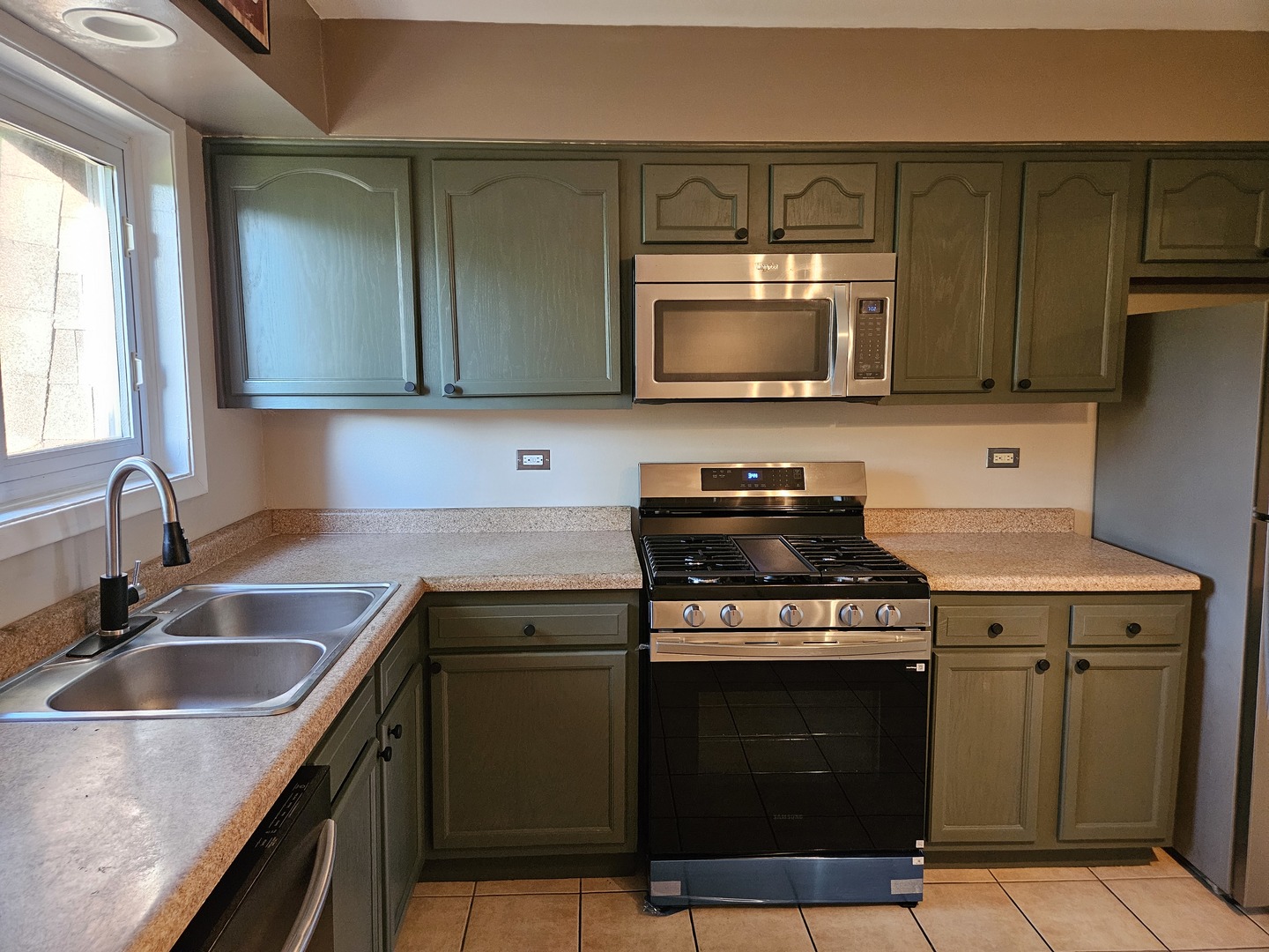 9358 Golf Road 3b Property Photo 12