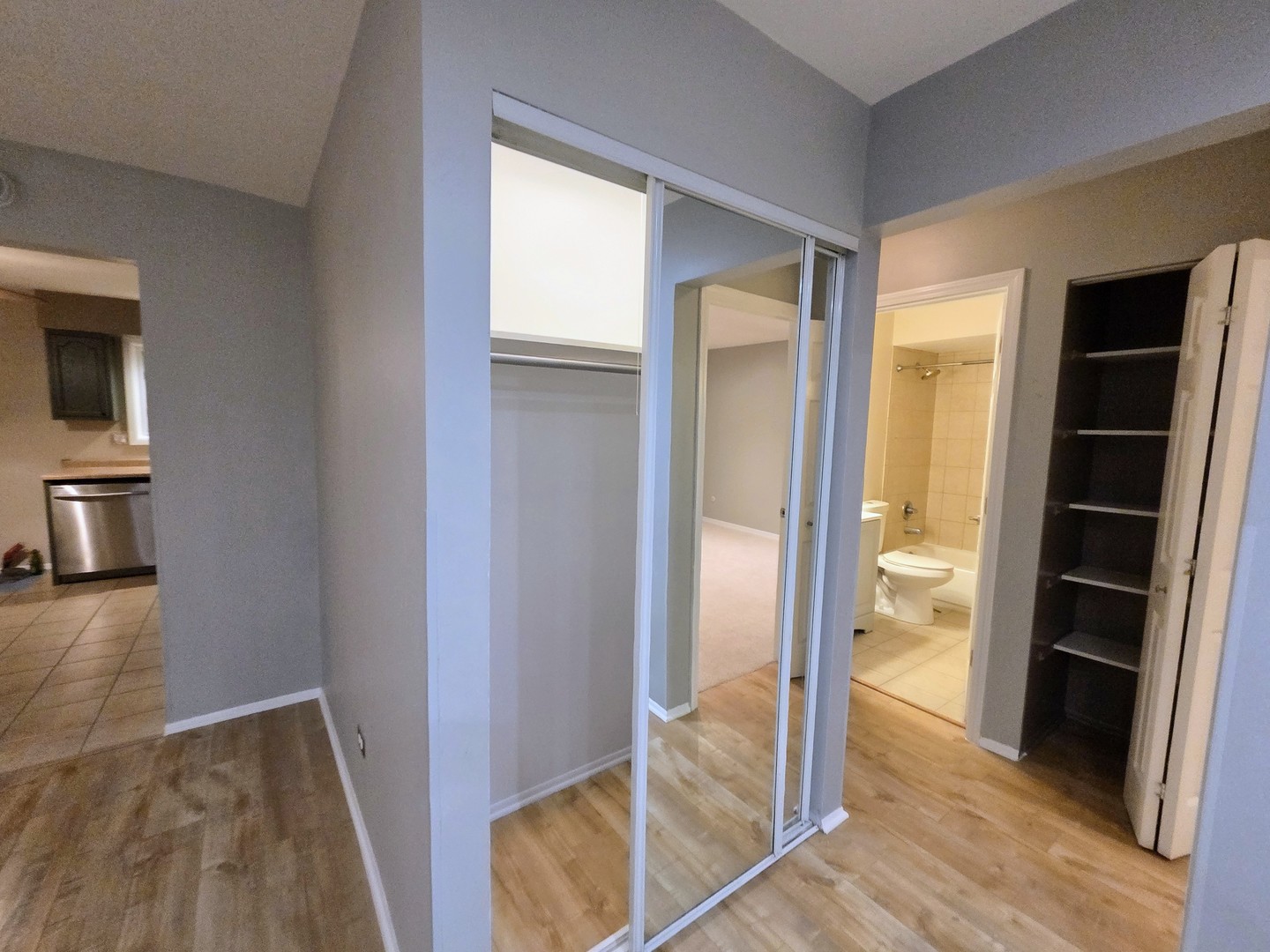 9358 Golf Road 3b Property Photo 14