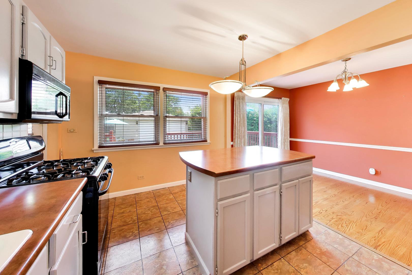 1081 Willson Drive Property Photo 2