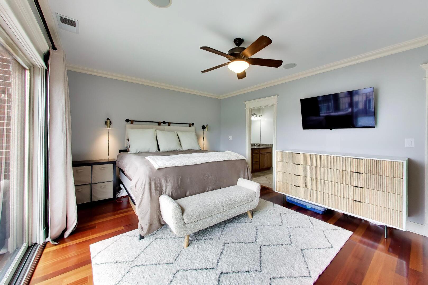 2242 W Belmont Avenue 4e Property Photo 9