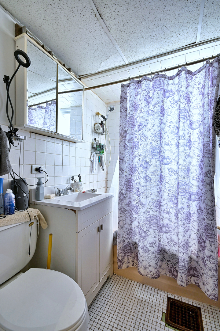 6033 N Harlem Avenue Property Photo 14