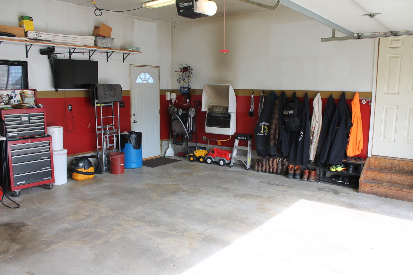 916 Birchwood Drive Property Photo 14