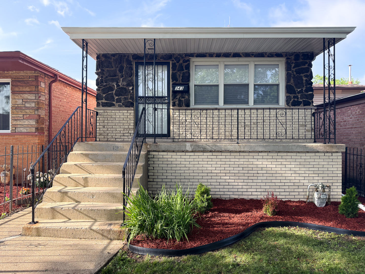 343 W 102nd Place Property Photo 1