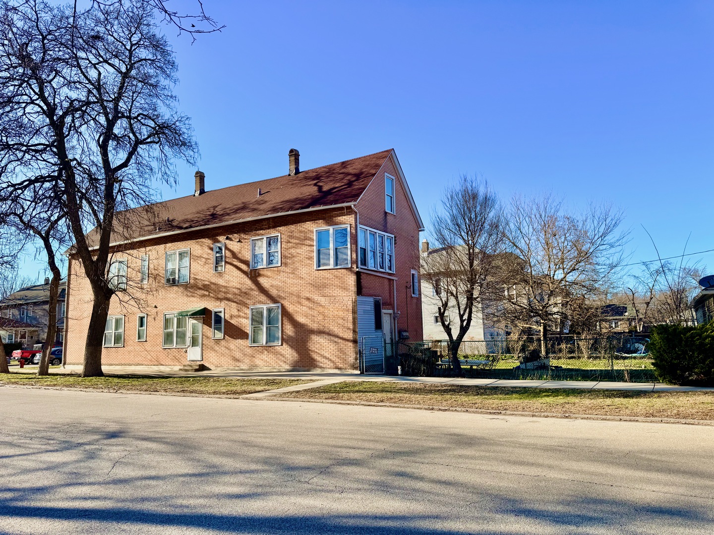 8757 S Marquette Avenue Property Photo 7