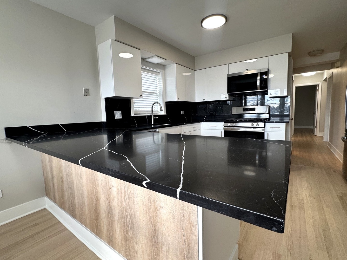1215 Balmoral Avenue 2 Property Photo 4