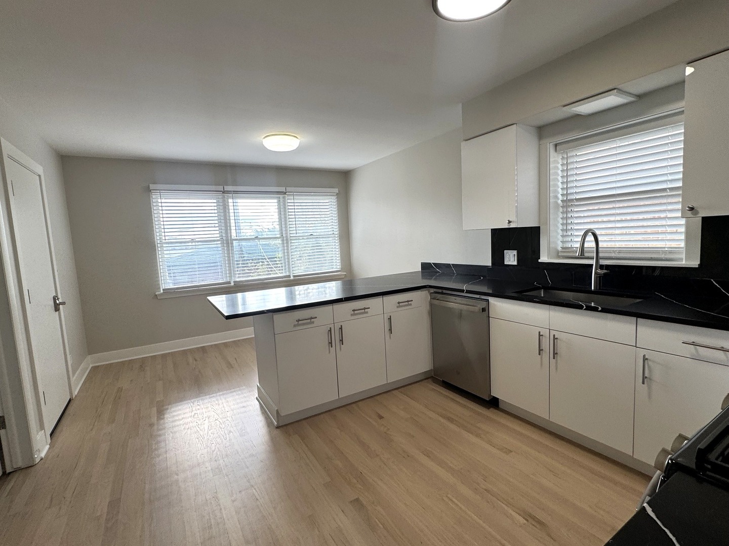 1215 Balmoral Avenue 2 Property Photo 6