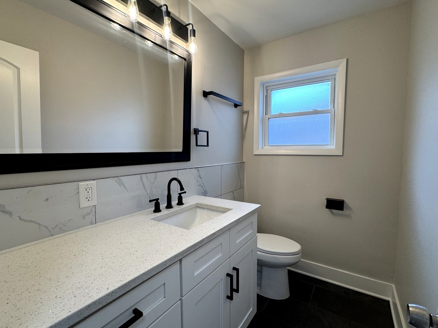 1215 Balmoral Avenue 2 Property Photo 8