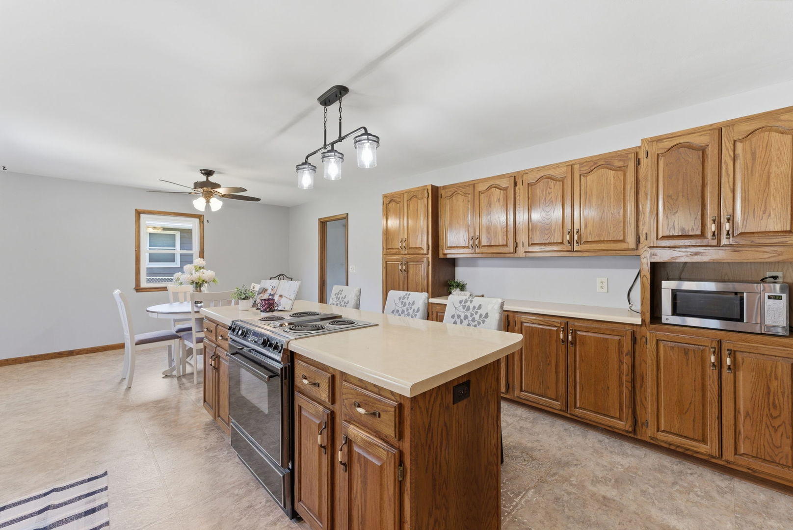 1017 11th Avenue Property Photo 11