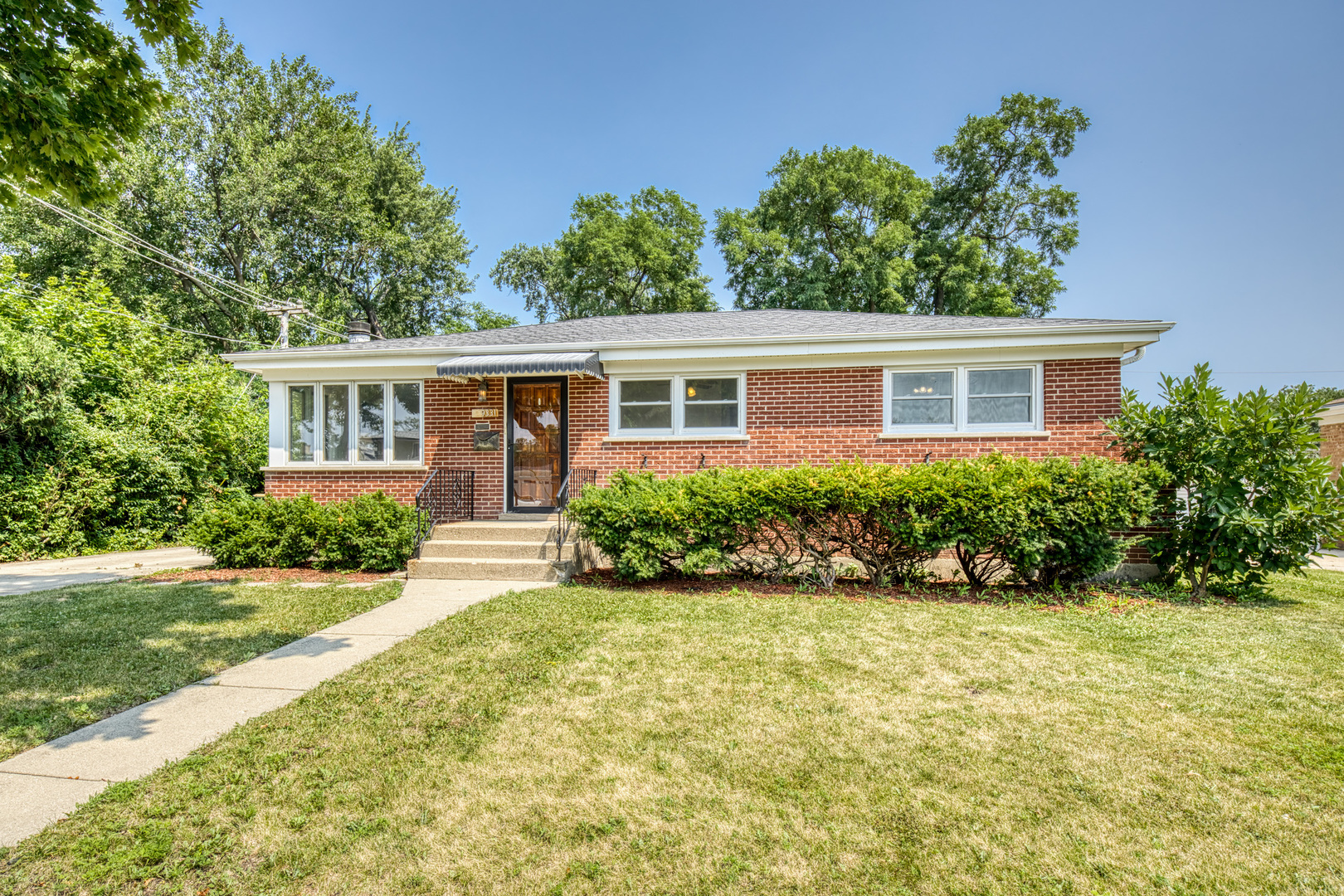 9331 Oriole Avenue Property Photo 1
