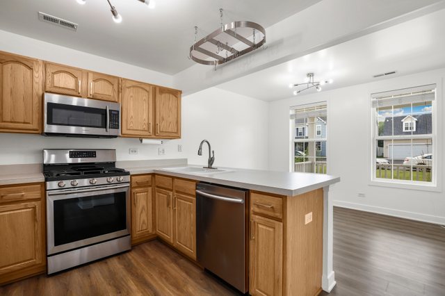 1613 Victoria Park Circle Property Photo 8