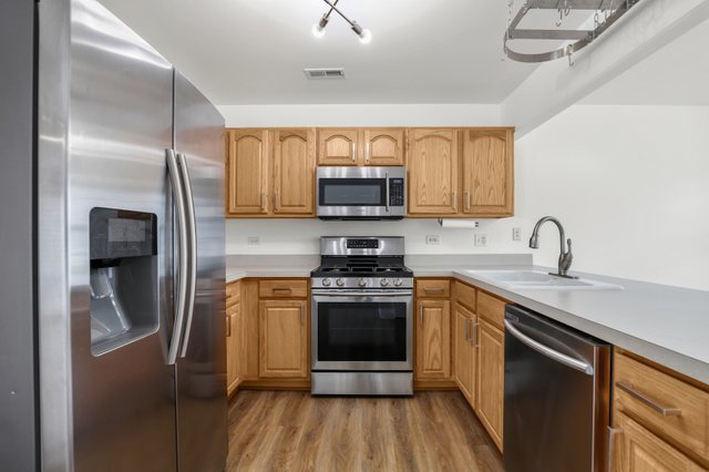 1613 Victoria Park Circle Property Photo 9