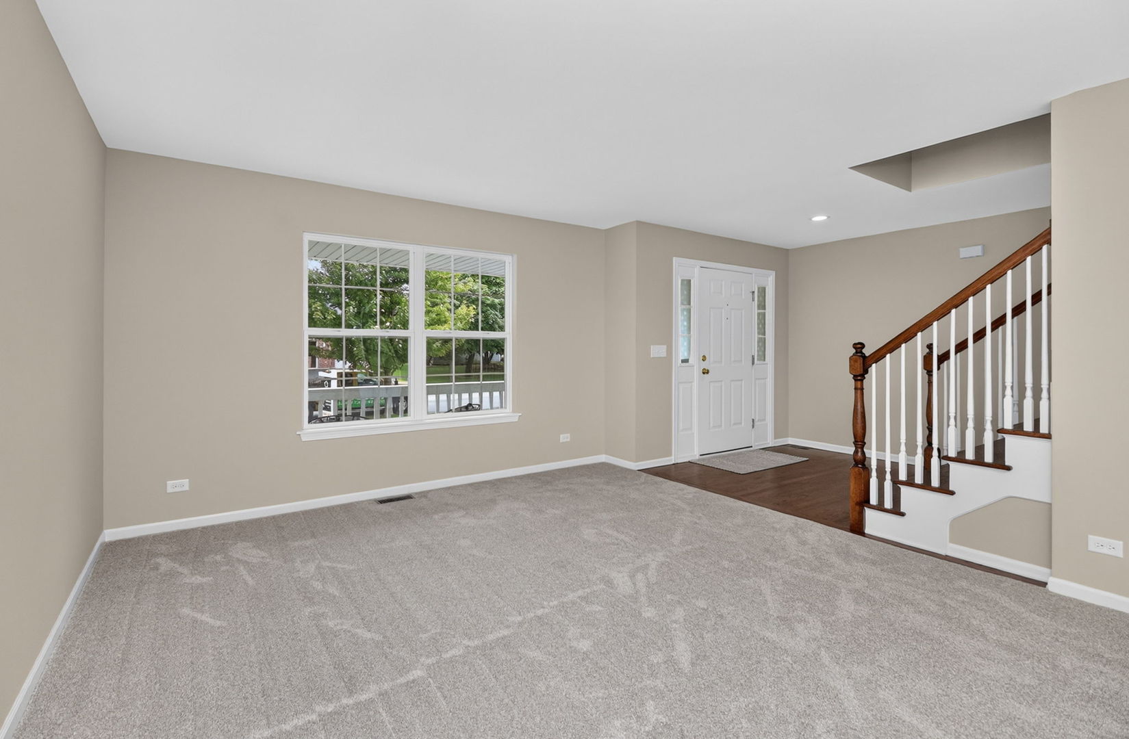2212 James Leigh Drive Property Photo 3