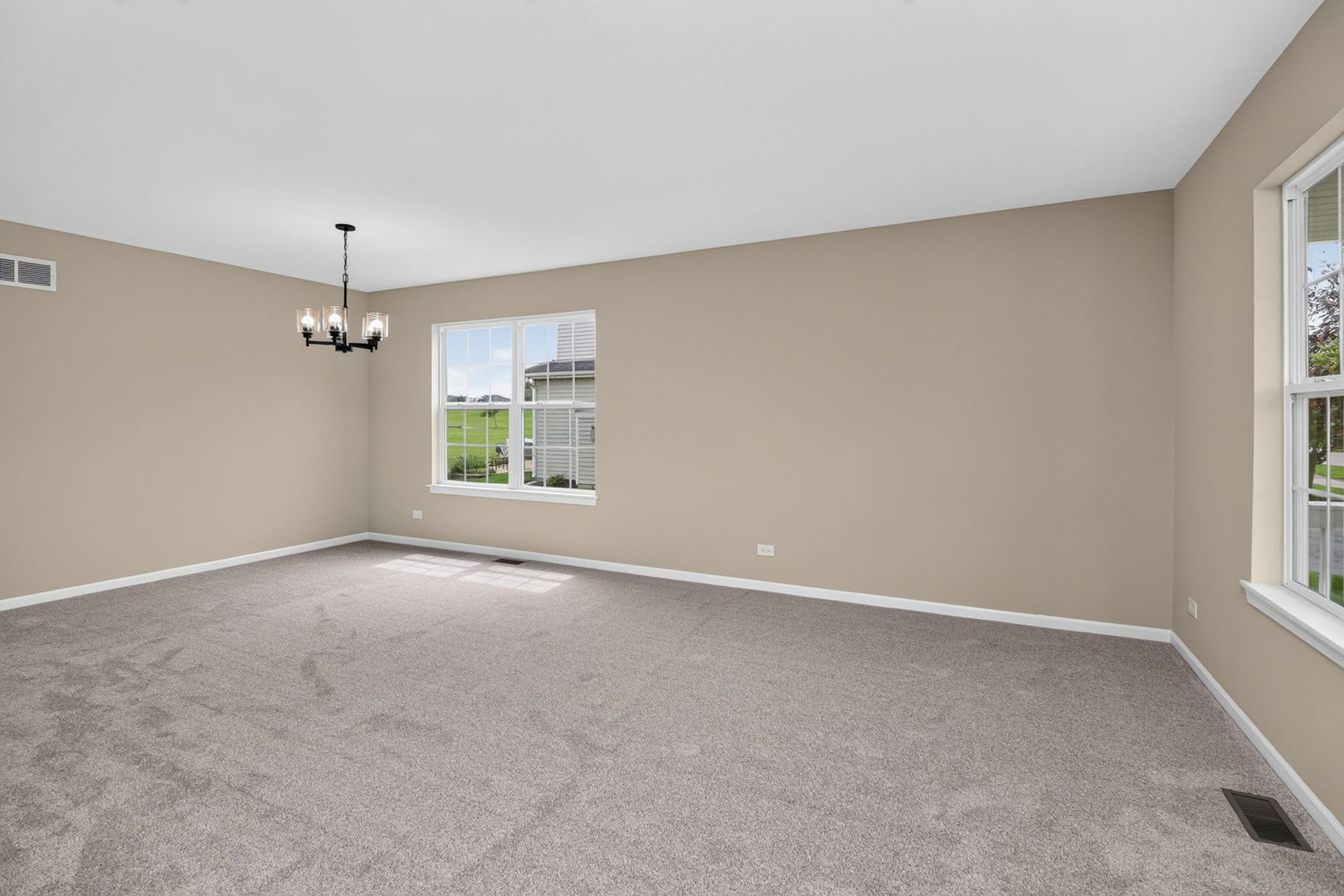 2212 James Leigh Drive Property Photo 5