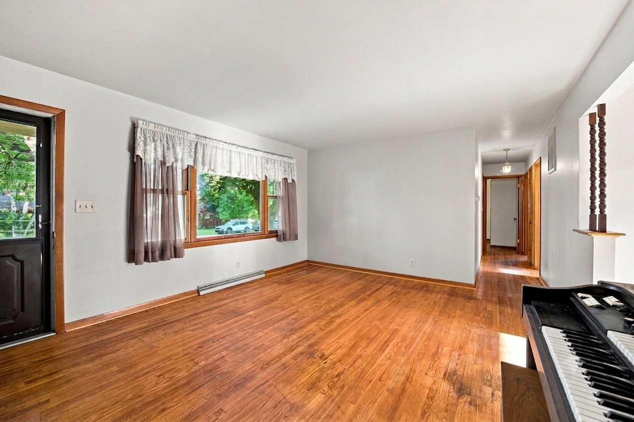22331 S Donna Avenue Property Photo 7