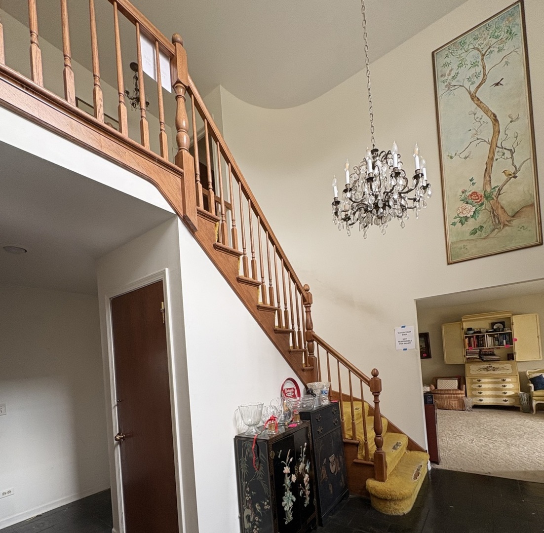 1034 W Compton Point Property Photo 2